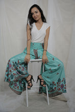 Load image into Gallery viewer, Dreamcatcher Pants Fresco