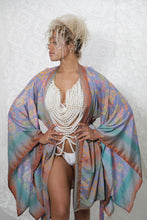 Load image into Gallery viewer, Dreamcatcher Kimono Harp