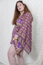 Load image into Gallery viewer, Dreamcatcher Kimono Short Holla
