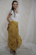 Load image into Gallery viewer, Dreamcatcher Pants Daffodil