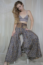 Load image into Gallery viewer, Dreamcatcher Pants Emerald Safire