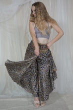 Load image into Gallery viewer, Dreamcatcher Pants Emerald Safire