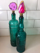 Load image into Gallery viewer, Agate Bottle Stop Fushia