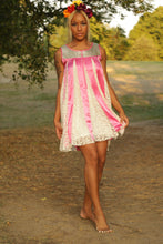 Load image into Gallery viewer, Boutique Dress Rhia Pink