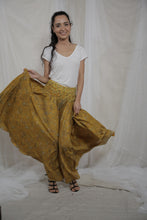 Load image into Gallery viewer, Dreamcatcher Pants Daffodil

