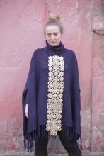 Load image into Gallery viewer, Boutique Poncho Cozmic Stars Royal
